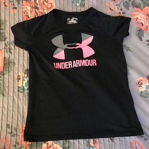 Girls under armor tee